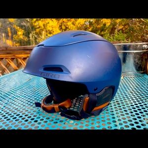 Giro Range MIPS Helmet